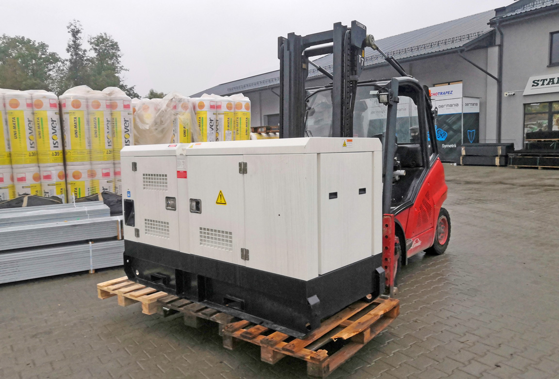 Agregat 160kW / 176kW / 220kVA, AVR, SZR, silnik licencja Perkins.